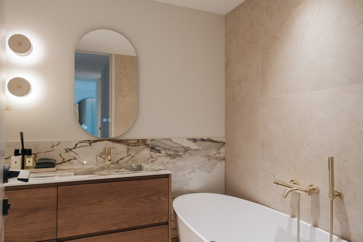 Appartement te koop in The Golden Mile | 2 slaapkamers H5499892