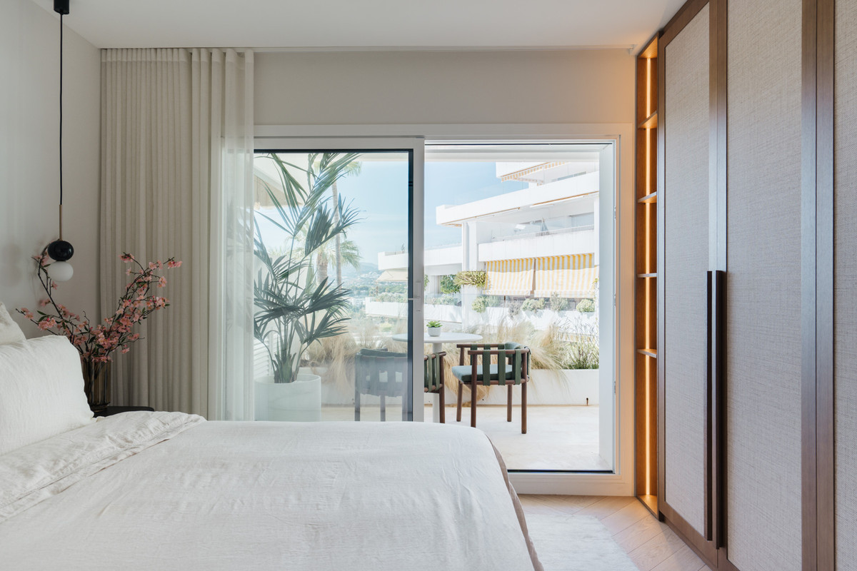 Appartement te koop in The Golden Mile | 2 slaapkamers H5499892