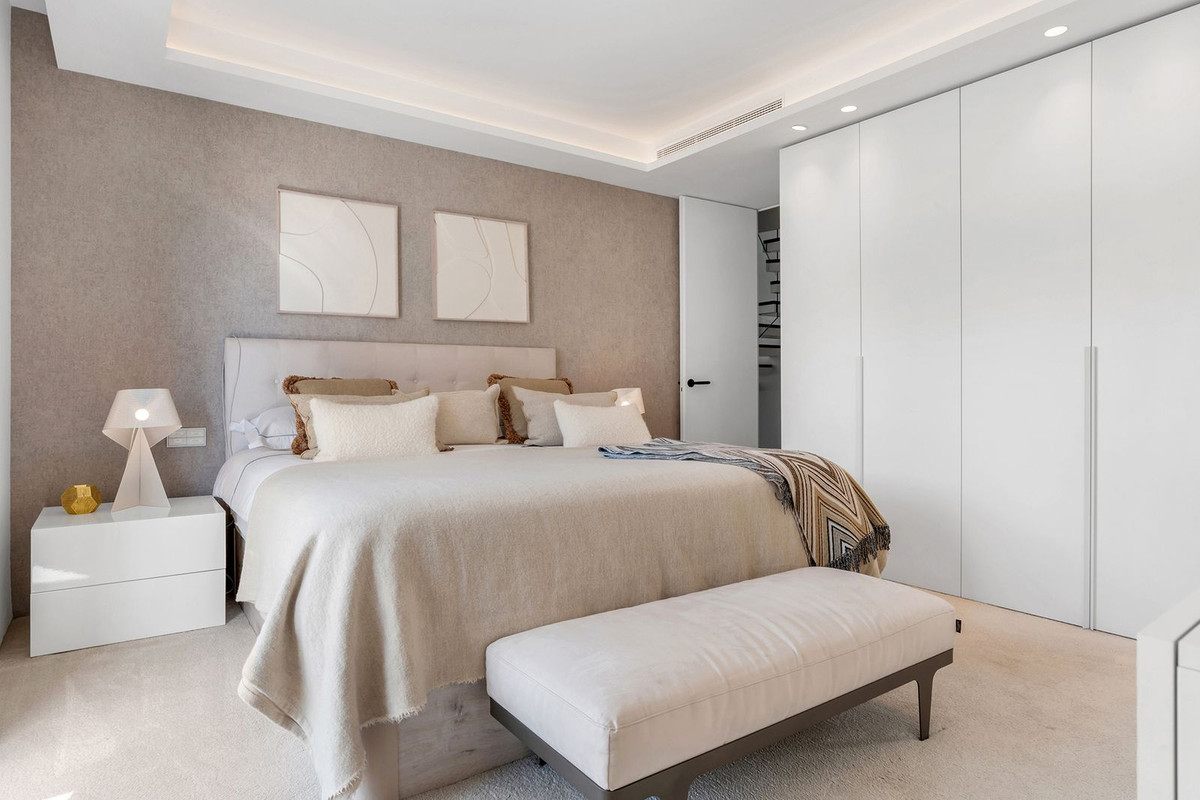 Appartement te koop in The Golden Mile | 3 slaapkamers H5515954