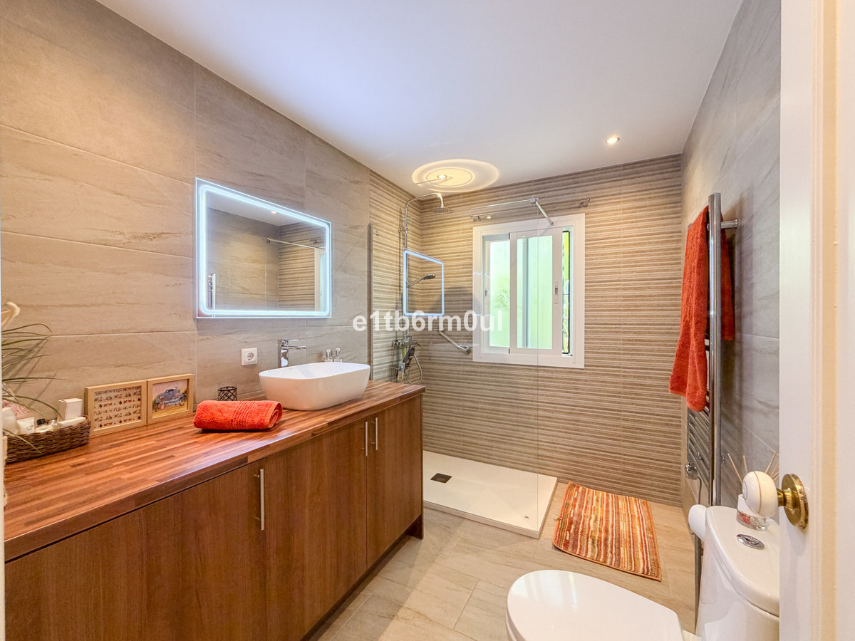 Appartement te koop in The Golden Mile | 2 slaapkamers H5525155