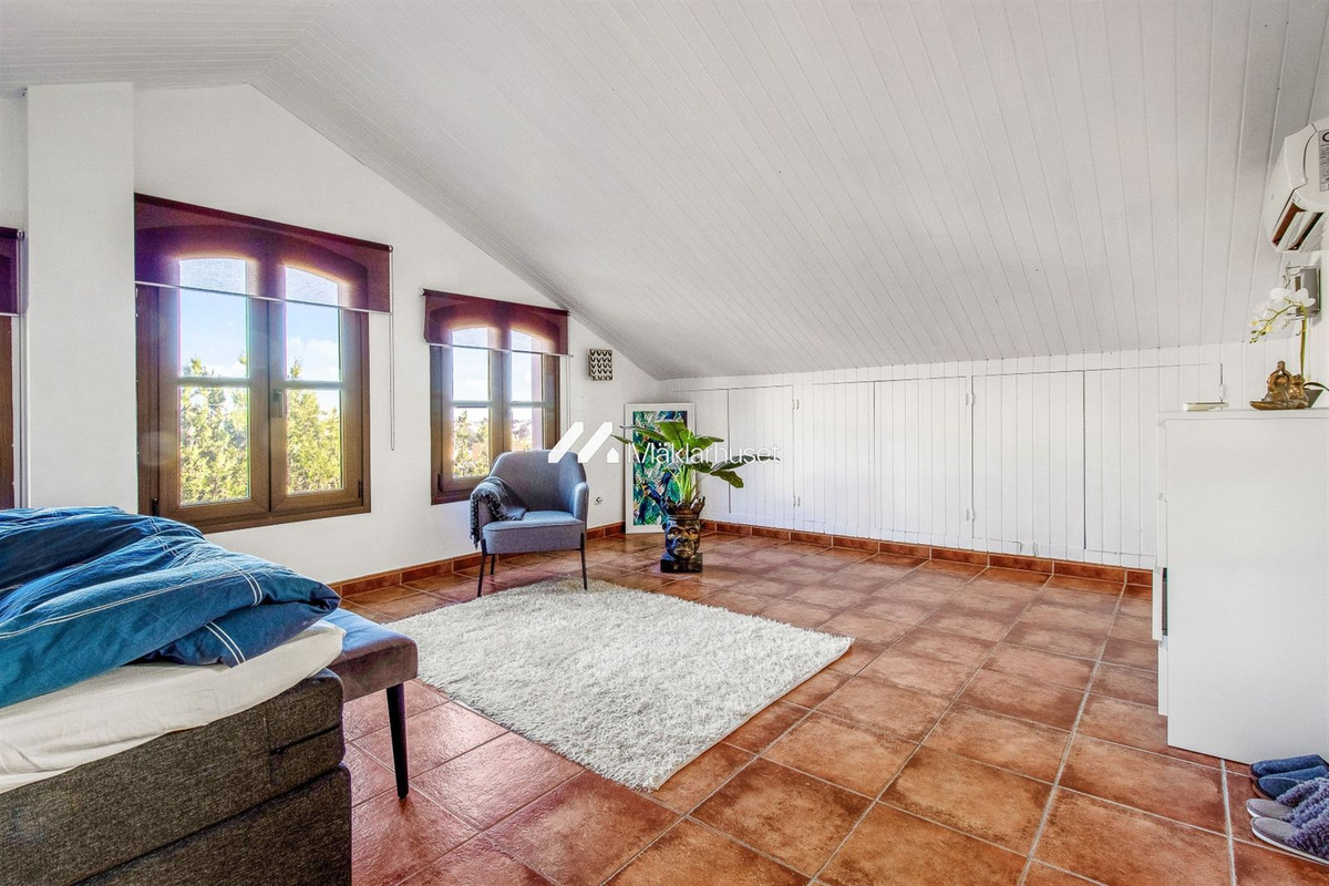 Appartement te koop in Torre del Mar | 6 slaapkamers H5144848