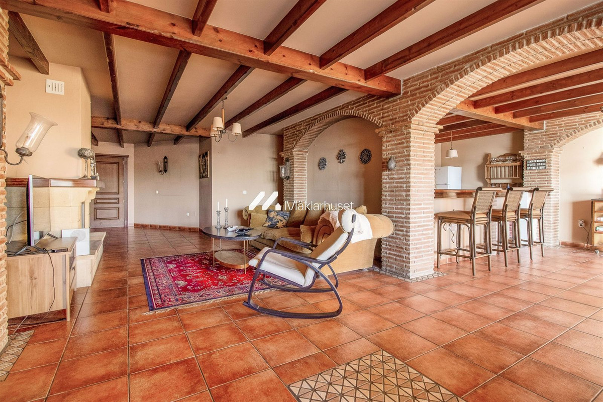 Appartement te koop in Torre del Mar | 6 slaapkamers H5144848