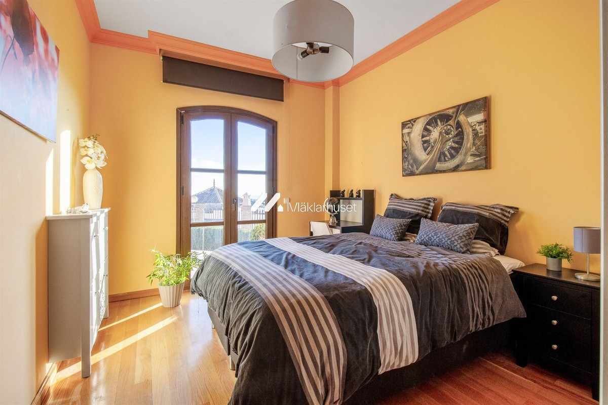 Appartement te koop in Torre del Mar | 6 slaapkamers H5144848