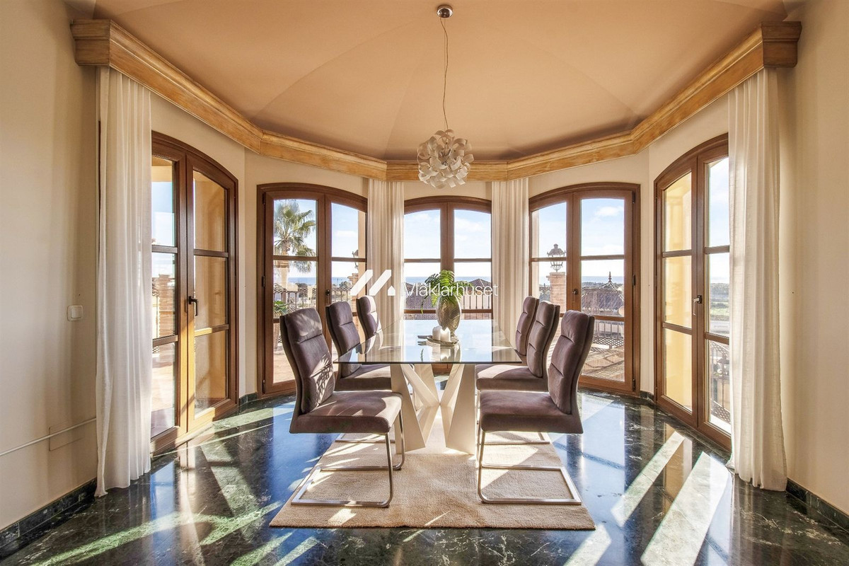 Appartement te koop in Torre del Mar | 6 slaapkamers H5144848