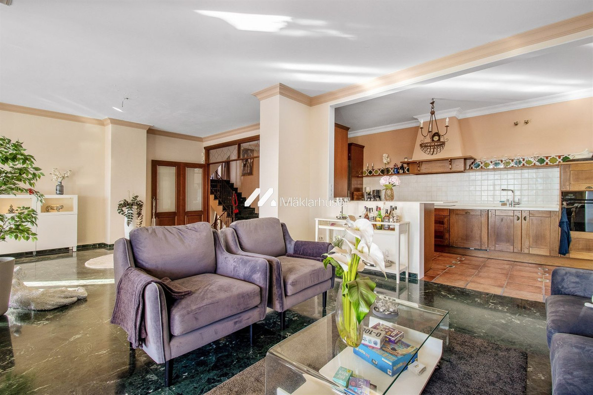 Appartement te koop in Torre del Mar | 6 slaapkamers H5144848
