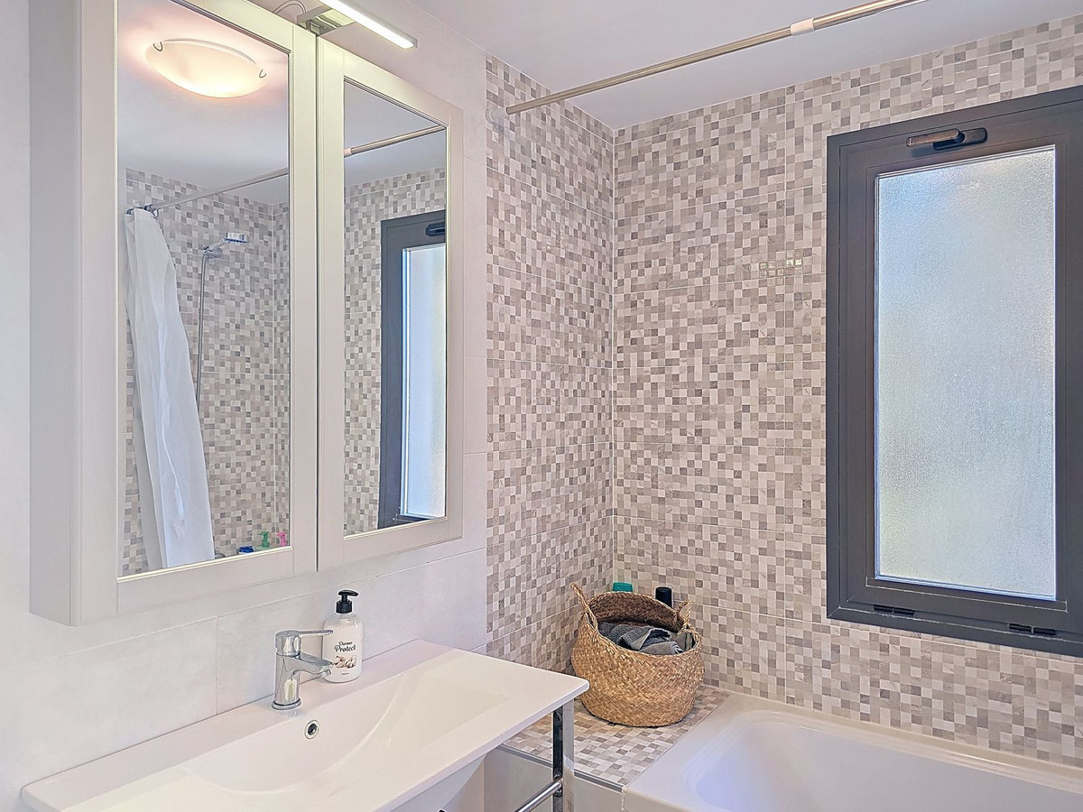 Appartement te koop in Torre del Mar | 2 slaapkamers H5189386