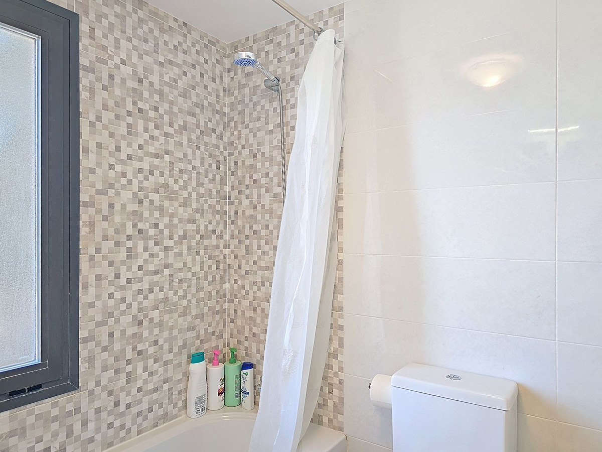 Appartement te koop in Torre del Mar | 2 slaapkamers H5189386