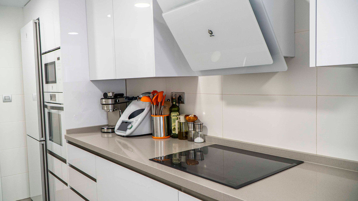 Apartment for sale in Torremolinos | 3 bedrooms H5116462