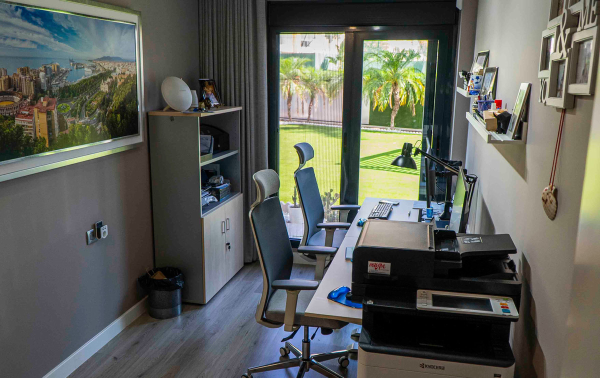 Apartment for sale in Torremolinos | 3 bedrooms H5116462