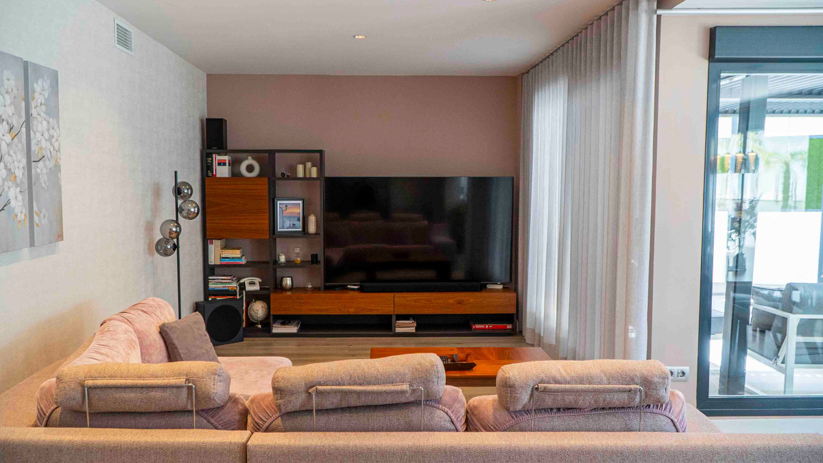 Apartment for sale in Torremolinos | 3 bedrooms H5116462