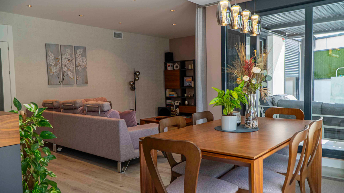 Apartment for sale in Torremolinos | 3 bedrooms H5116462