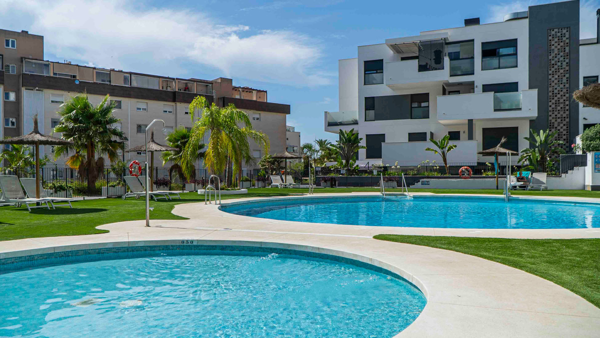 Apartment for sale in Torremolinos | 3 bedrooms H5116462