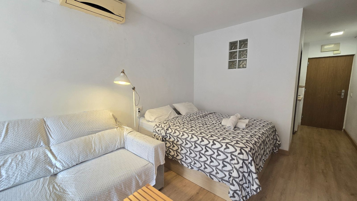 Appartement te koop in Torremolinos | 0 slaapkamers H5357875