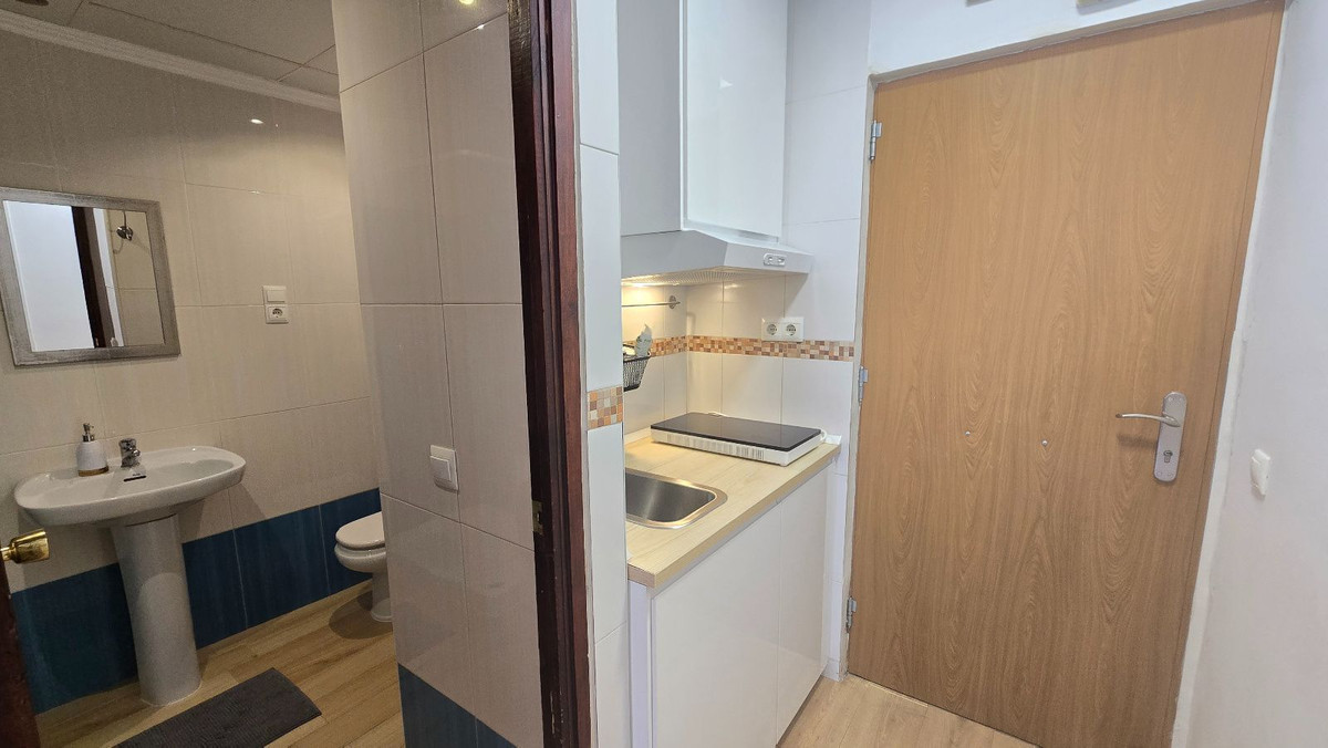 Appartement te koop in Torremolinos | 0 slaapkamers H5357875