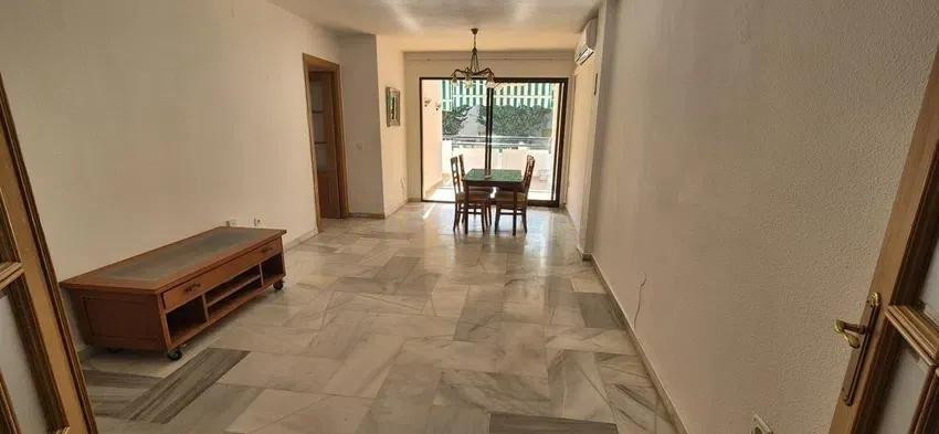 Appartement te koop in Torremolinos | 4 slaapkamers H5383534