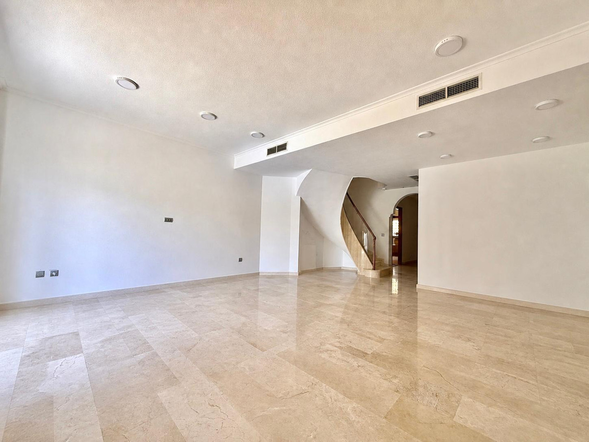 Appartement te koop in Torremolinos | 4 slaapkamers H5398063