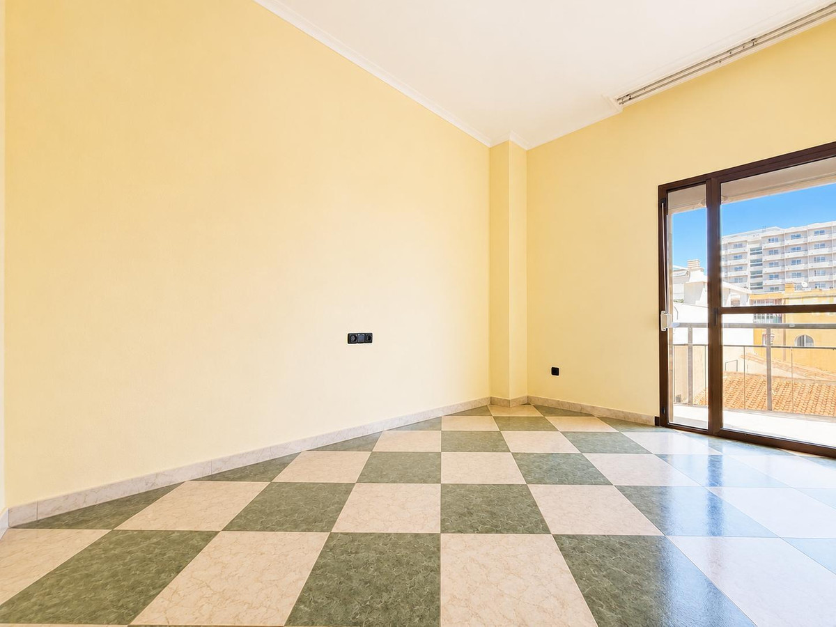 Appartement te koop in Torremolinos | 4 slaapkamers H5398063