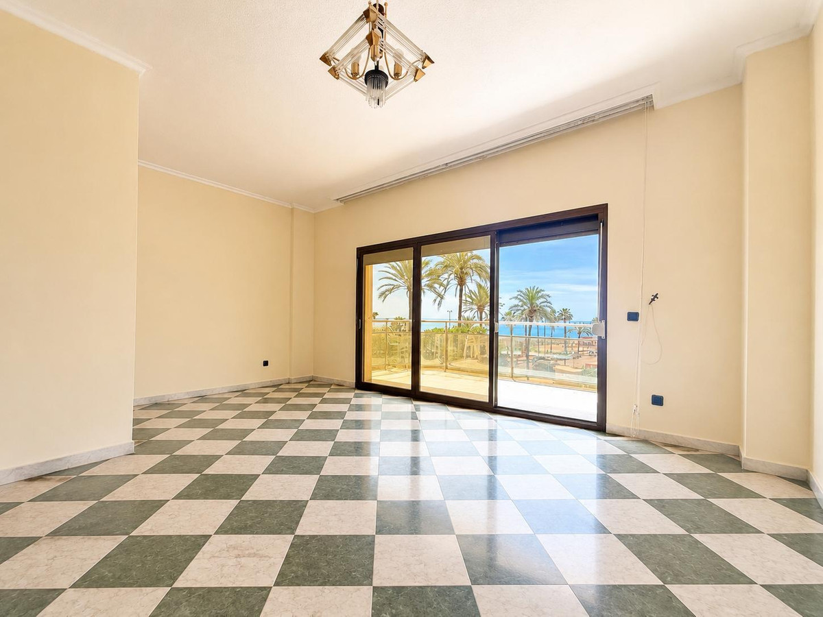 Appartement te koop in Torremolinos | 4 slaapkamers H5398063
