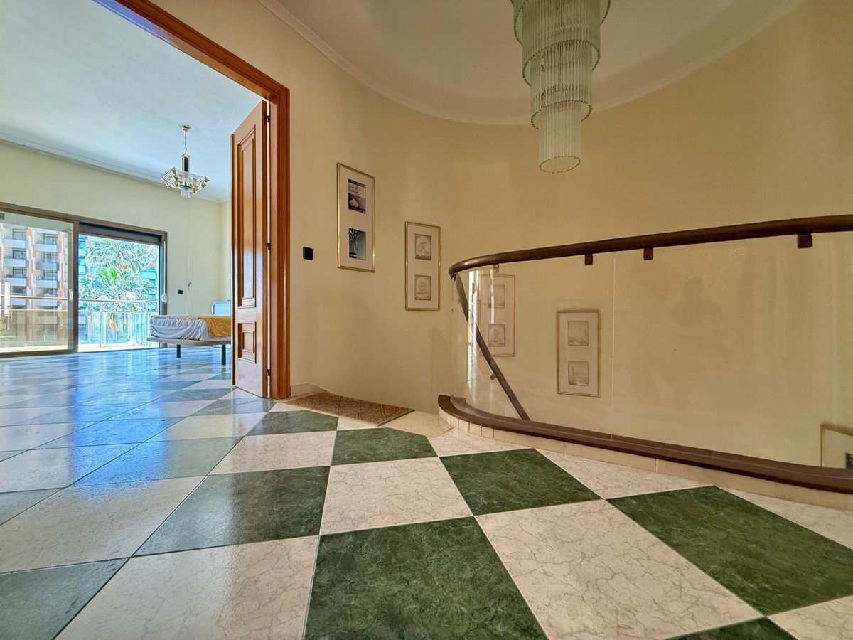 Appartement te koop in Torremolinos | 4 slaapkamers H5398063