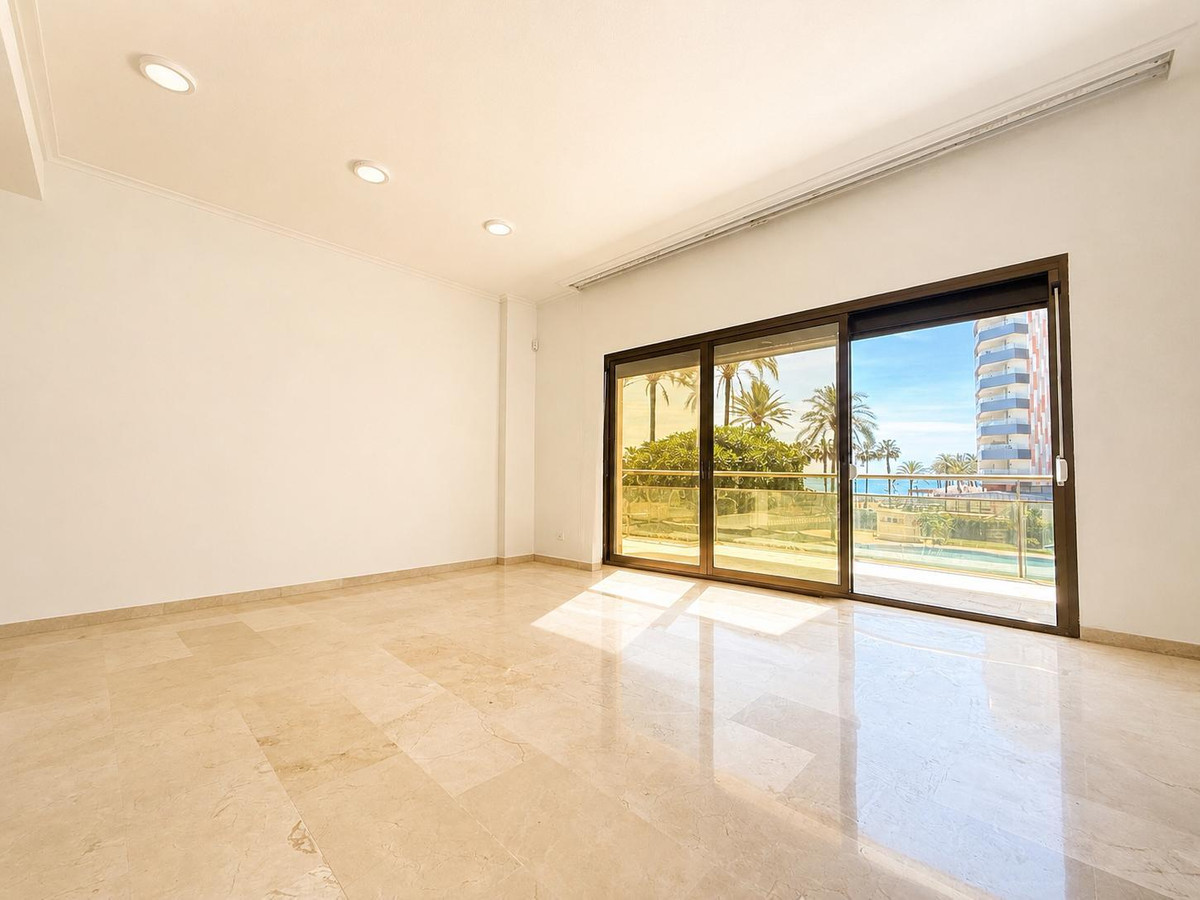 Appartement te koop in Torremolinos | 4 slaapkamers H5398063