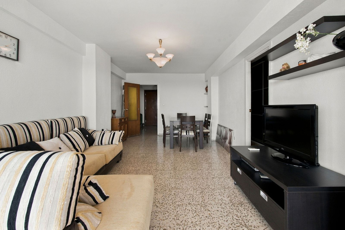 Appartement te koop in Torremolinos | 4 slaapkamers H5506321
