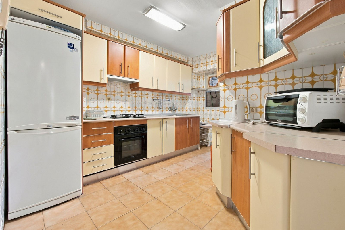 Appartement te koop in Torremolinos | 4 slaapkamers H5506321