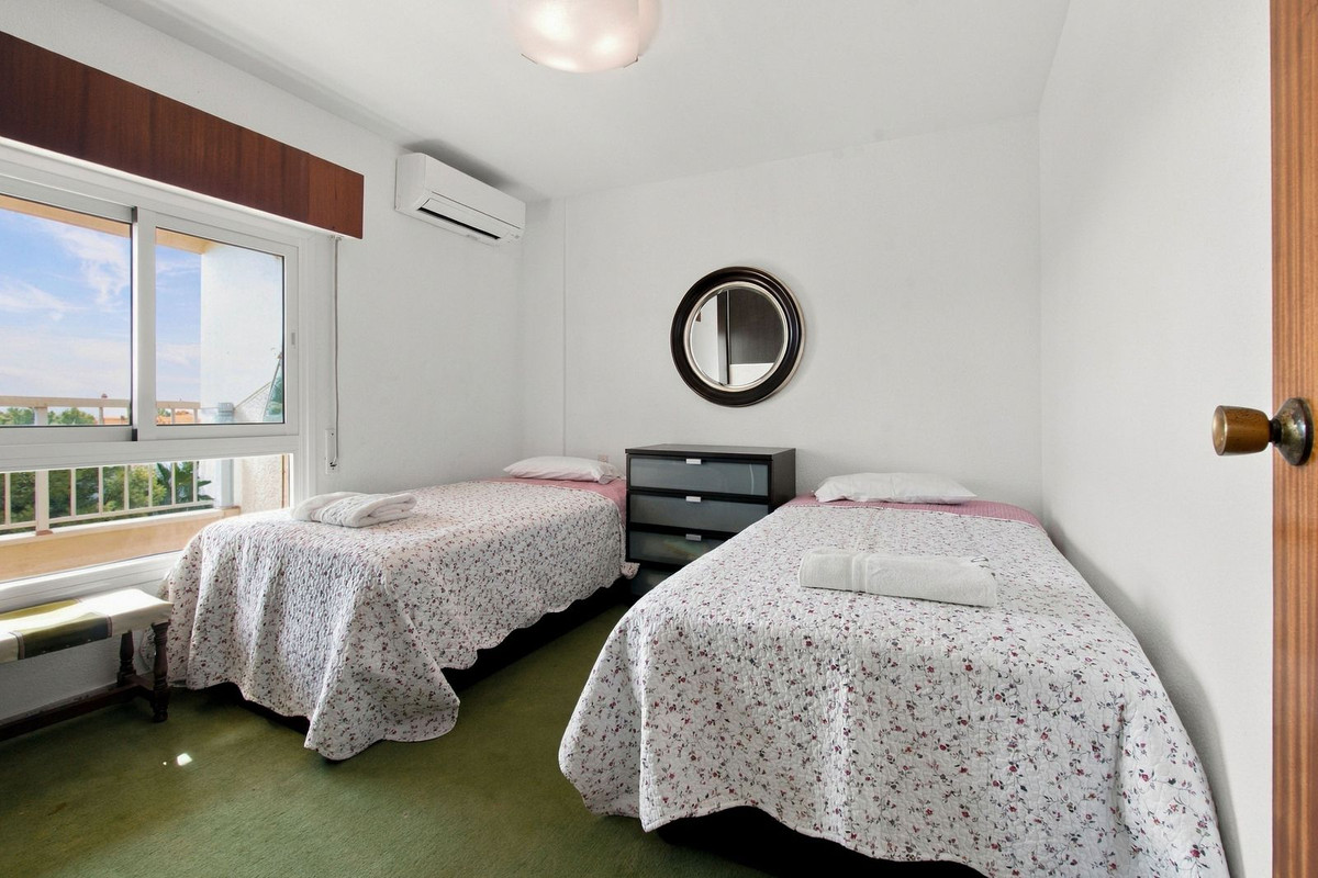 Appartement te koop in Torremolinos | 4 slaapkamers H5506321