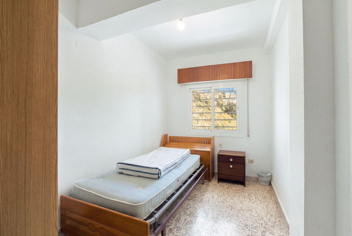 Appartement te koop in Torremolinos | 4 slaapkamers H5506321