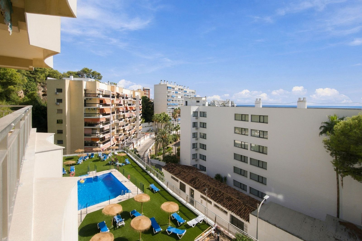 Appartement te koop in Torremolinos | 4 slaapkamers H5506321