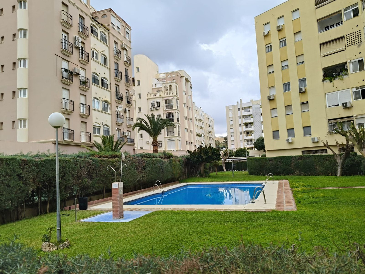 Tussenverdieping Appartement in Torremolinos Centro-1