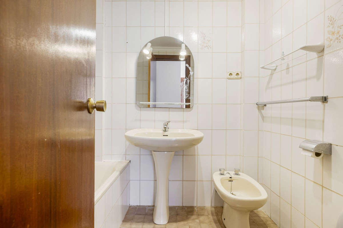 Bovenverdieping Appartement in Torremolinos Centro-8