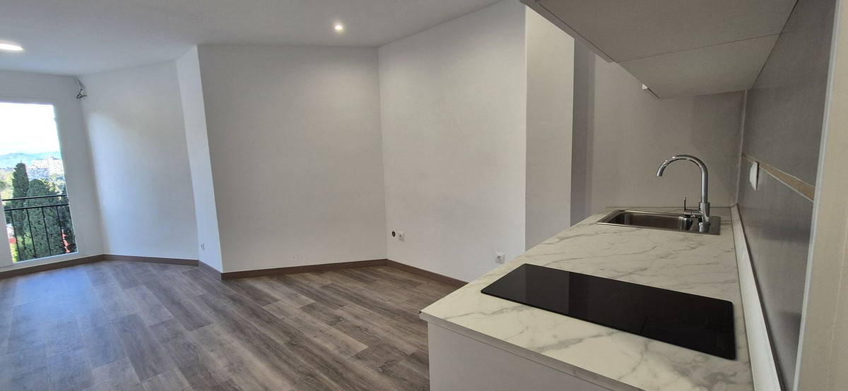 Appartement te koop in Torremolinos Centro | 0 slaapkamers H5040949