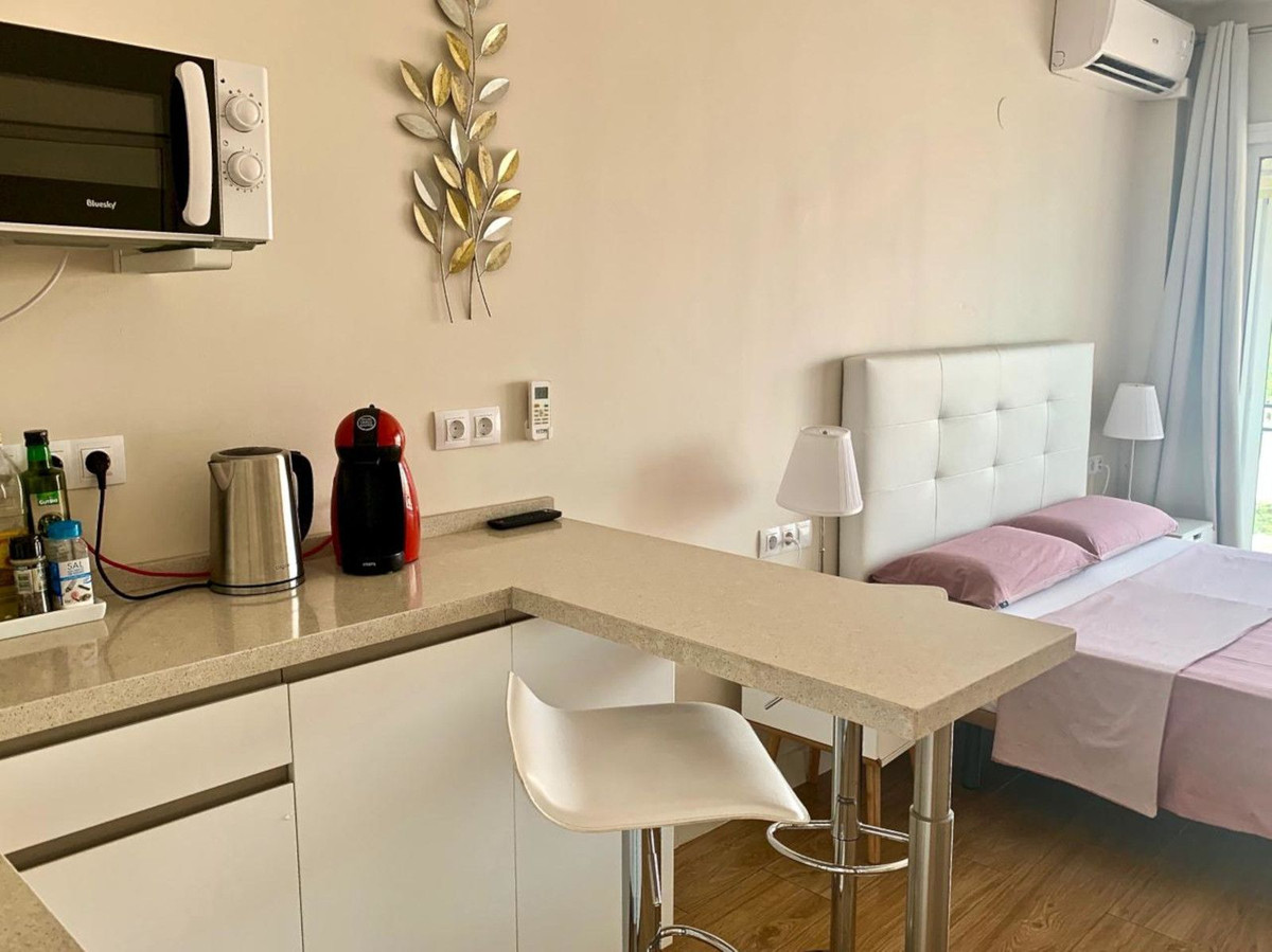 Appartement te koop in Torremolinos Centro | 0 slaapkamers H5056996