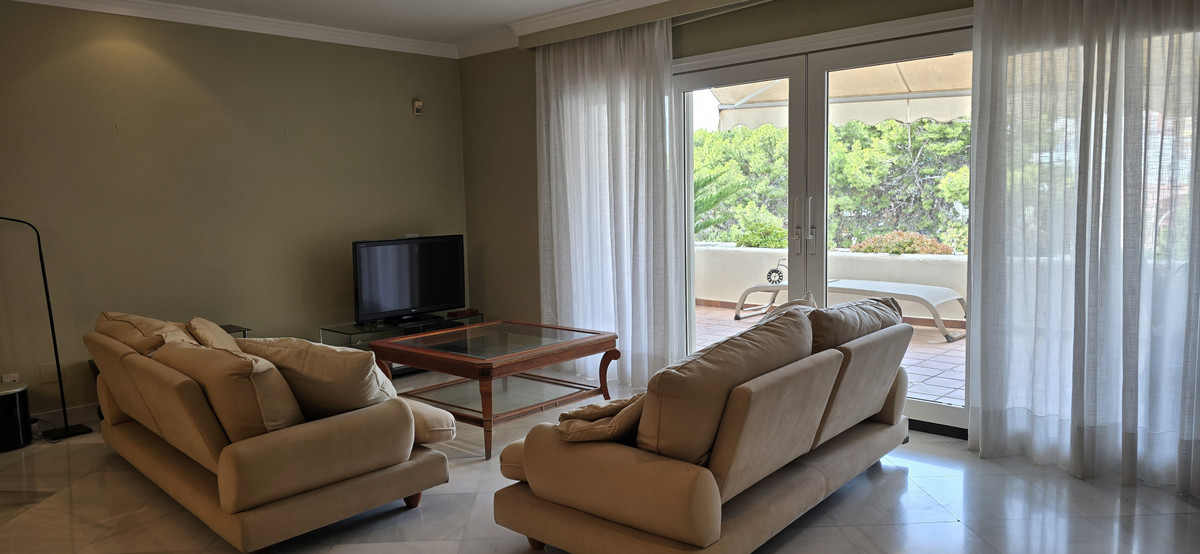 Appartement te koop in Torremolinos Centro | 4 slaapkamers H5130133