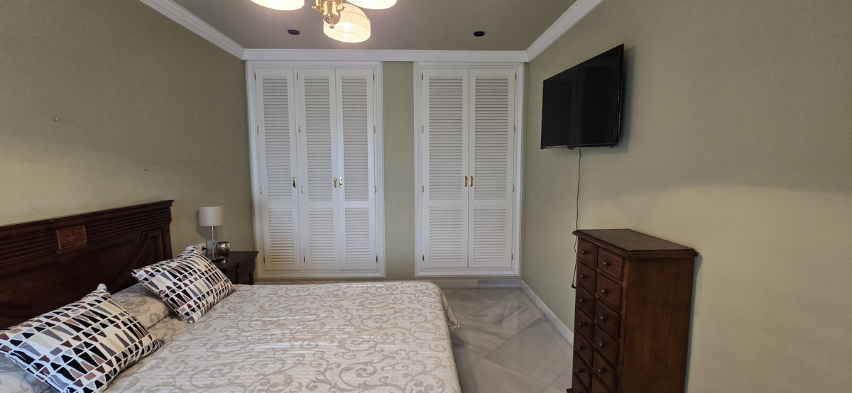 Appartement te koop in Torremolinos Centro | 4 slaapkamers H5130133