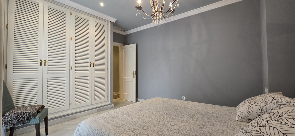 Appartement te koop in Torremolinos Centro | 4 slaapkamers H5130133