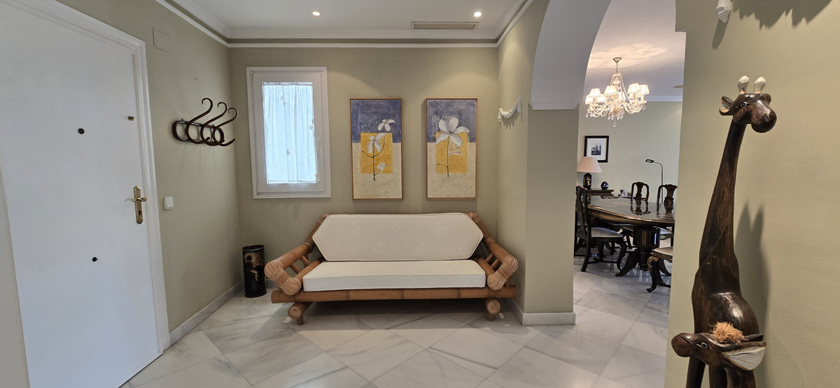 Appartement te koop in Torremolinos Centro | 4 slaapkamers H5130133
