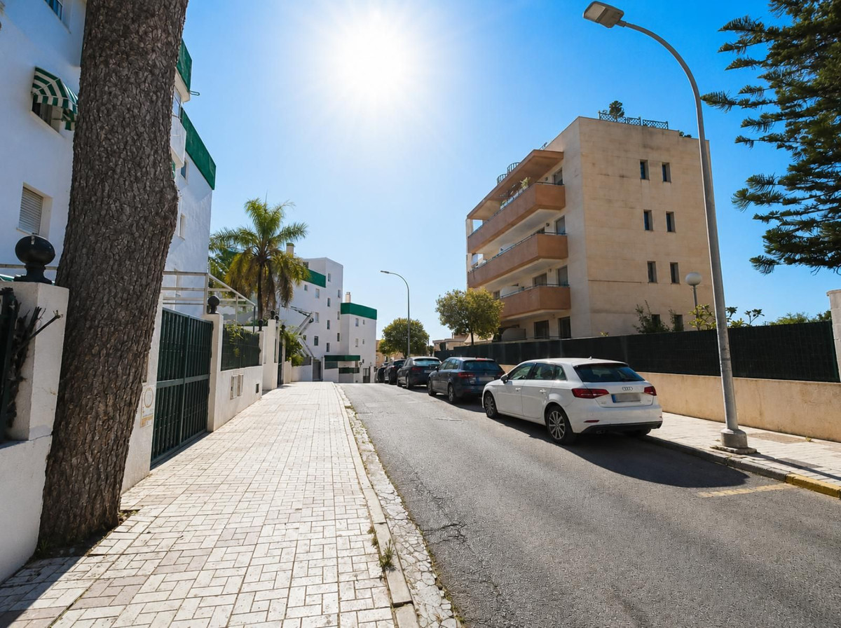 Appartement te koop in Torremolinos Centro | 2 slaapkamers H5433325