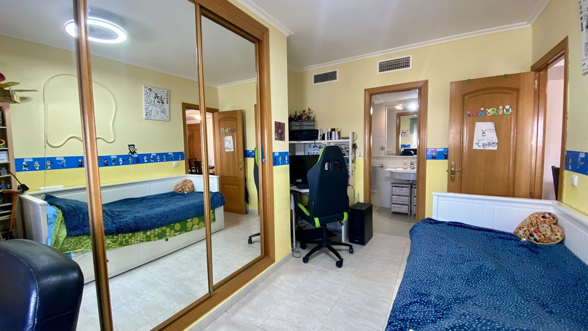 Tussenverdieping Appartement in Torrequebrada-13