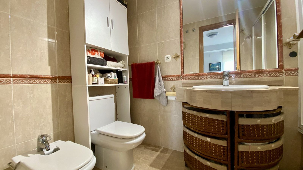 Tussenverdieping Appartement in Torrequebrada-16