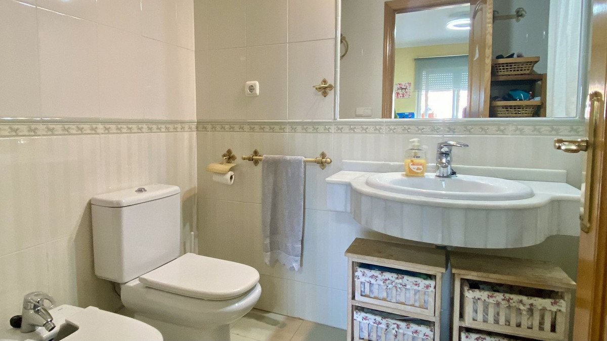 Tussenverdieping Appartement in Torrequebrada-17