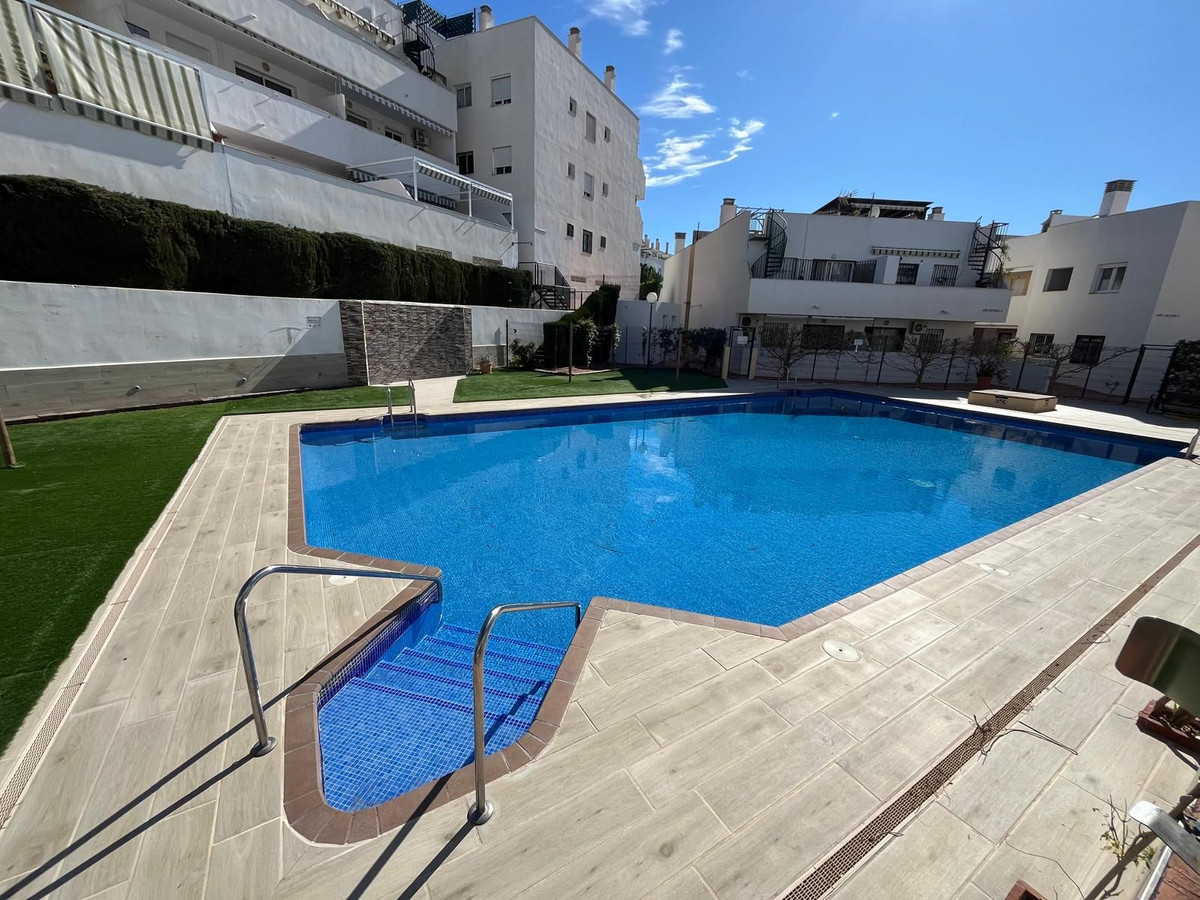 Bovenverdieping Appartement in Torrequebrada-1