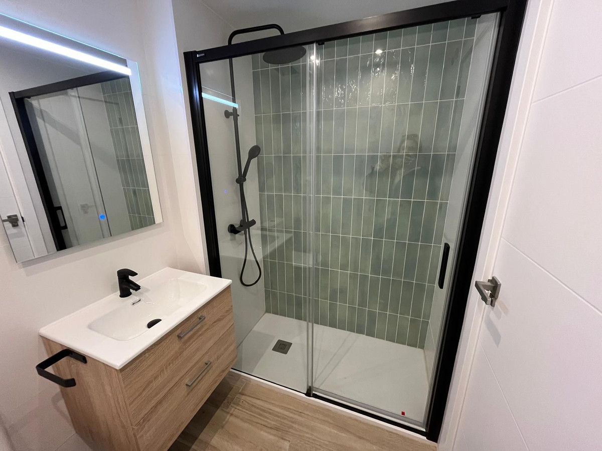 Bovenverdieping Appartement in Torrequebrada-14