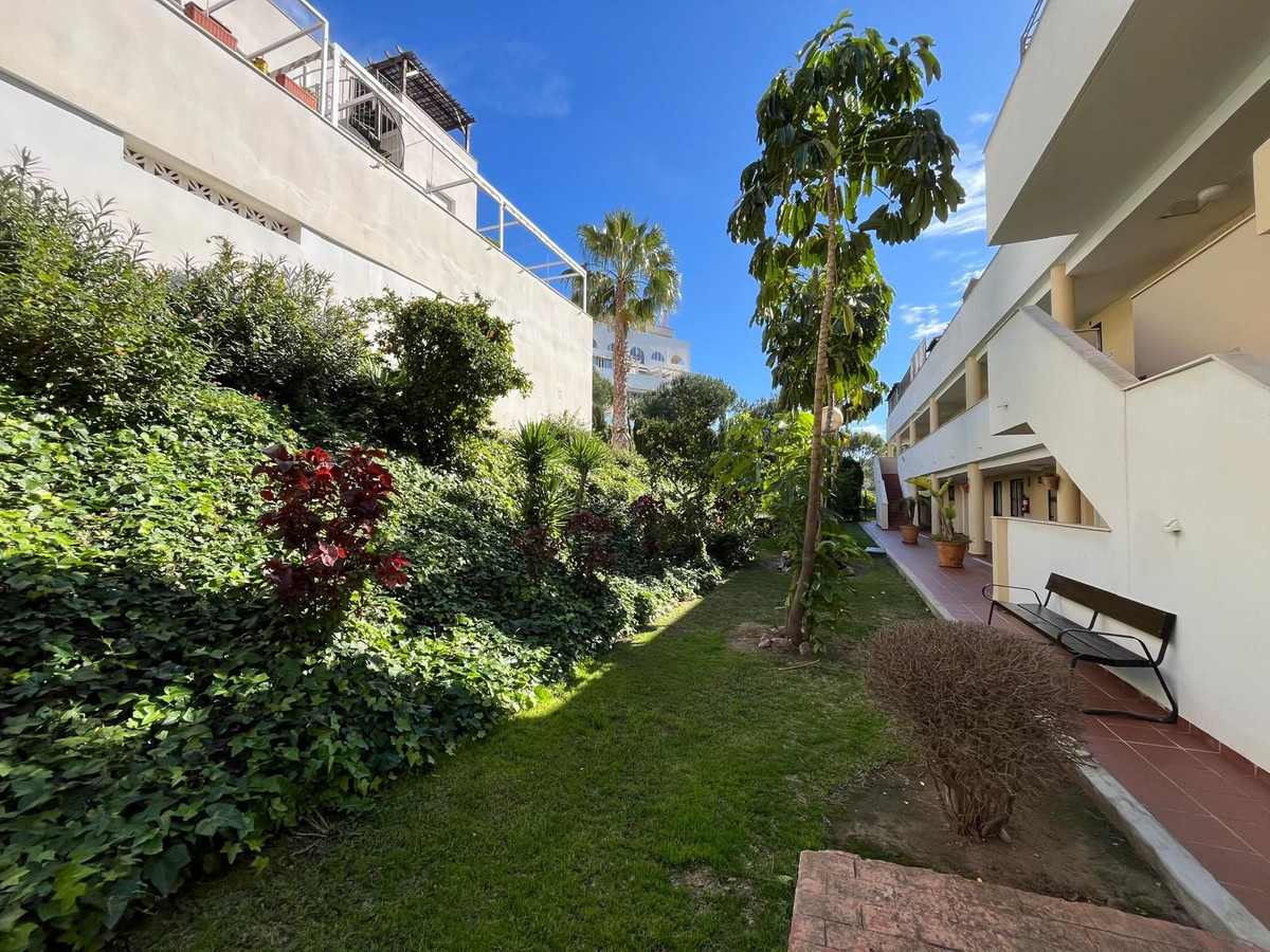 Bovenverdieping Appartement in Torrequebrada-24