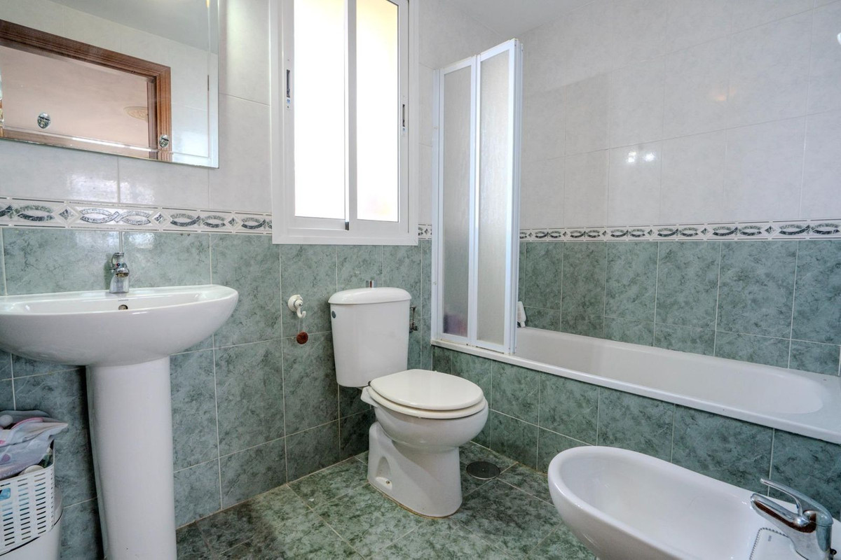 Penthouse Duplex in Torrequebrada-25