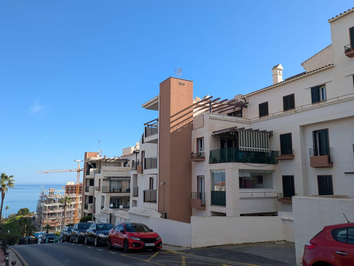 Appartement te koop in Torrequebrada | 3 slaapkamers H5046862