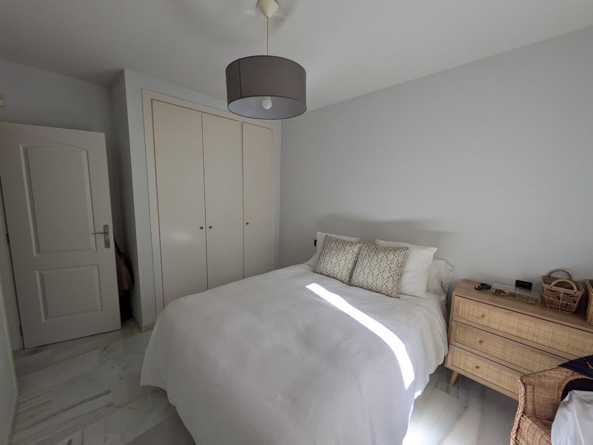 Appartement te koop in Torrequebrada | 3 slaapkamers H5046862