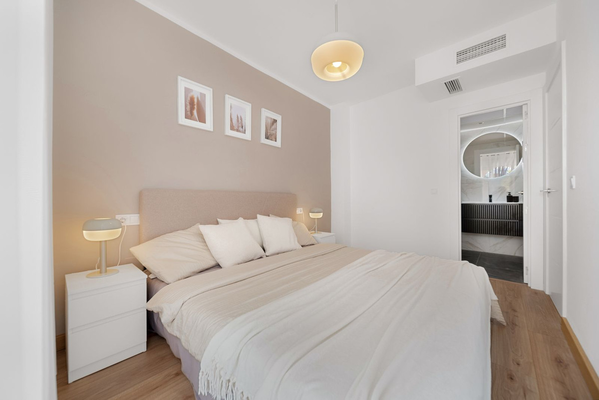 Appartement te koop in Torrequebrada | 2 slaapkamers H5060917