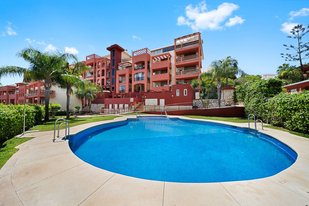 Appartement te koop in Torrequebrada | 2 slaapkamers H5060917