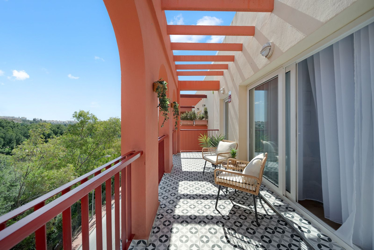 Appartement te koop in Torrequebrada | 2 slaapkamers H5060917